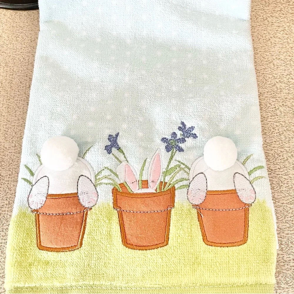 NWT SET OF 2 BUNNY TAIL Hand Towels